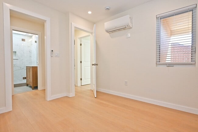 Building Photo - Stunning Brand-New 2BR/2BA Private ADU – Union City