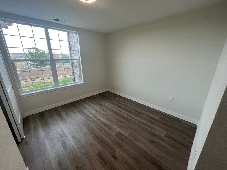 Building Photo - 18645 Stroh Rd