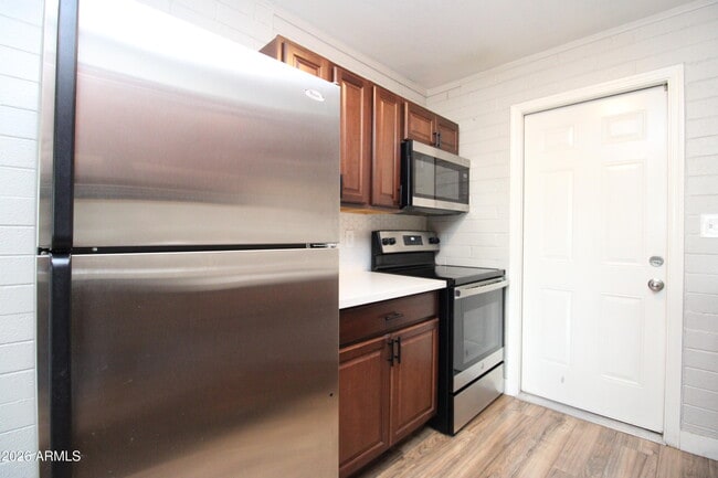 Building Photo - 6040 N 21st Ave