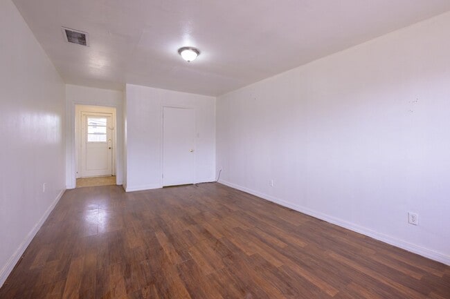 Building Photo - 2907 Nabors Ln