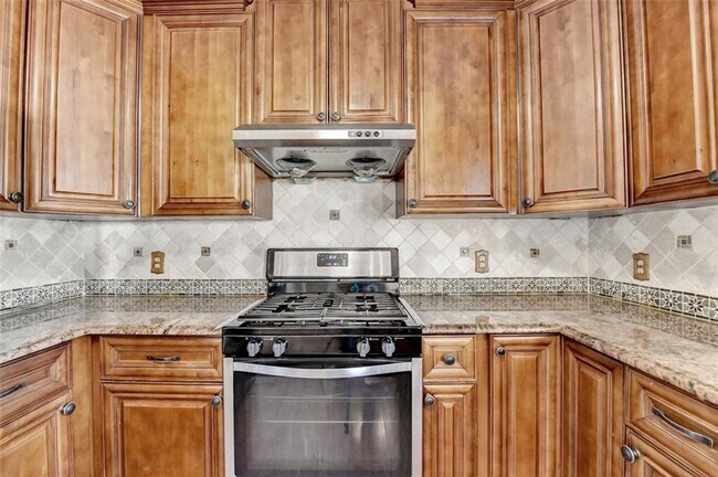 Building Photo - 702 Ashley Glen Ln
