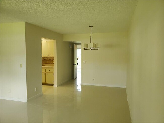 Building Photo - 251 SW 134th Way
