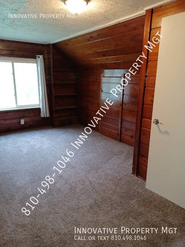 Building Photo - 3087 Hatherly Ave