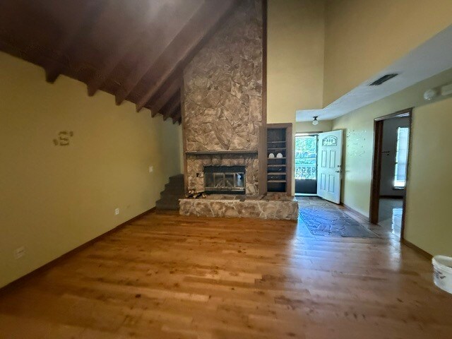 Building Photo - 302 Bernard Rd