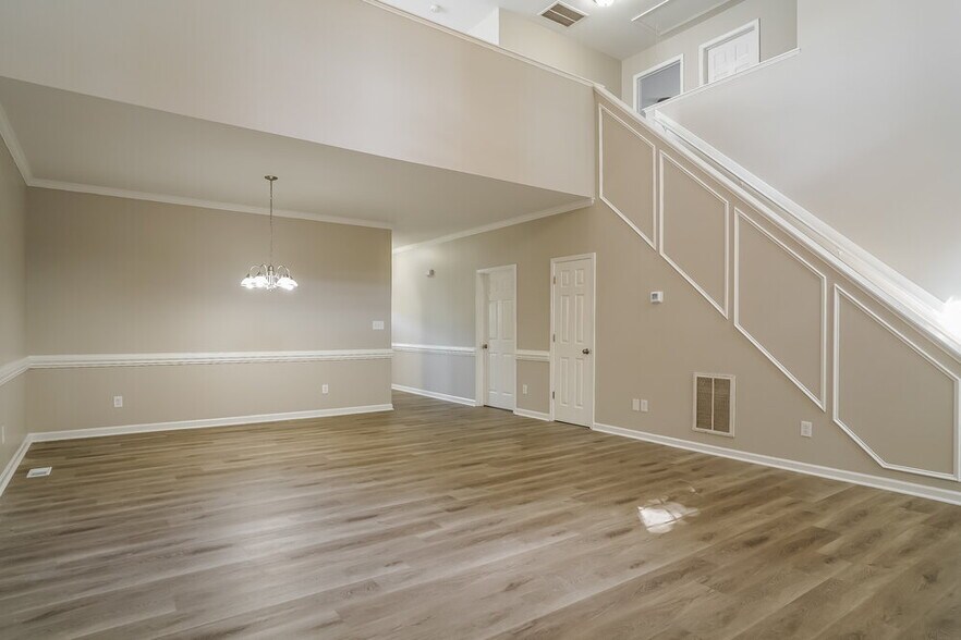 Building Photo - 2529 Trailwood Hills Dr