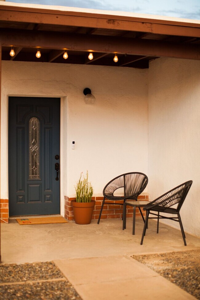 Building Photo - 1314 S 8th Ave