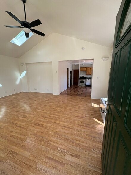 Building Photo - 2334 Virginia Ave