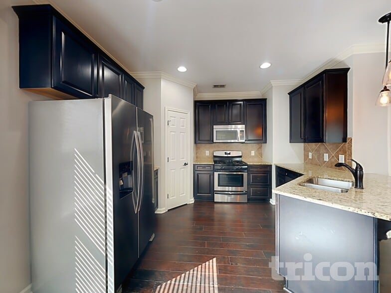 Building Photo - 350 Dunnwood Loop