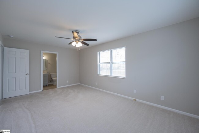 Building Photo - 97 Jamestowne Way