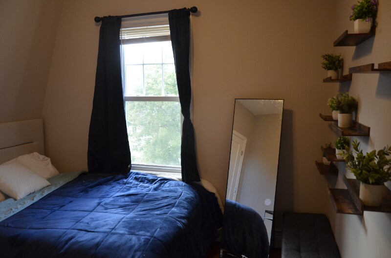 Building Photo - 51 Windsor St