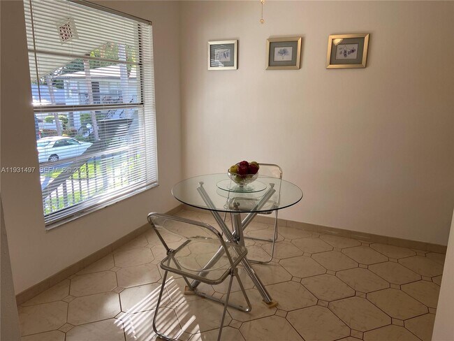 Building Photo - 13283 Pineapple Palm Ct