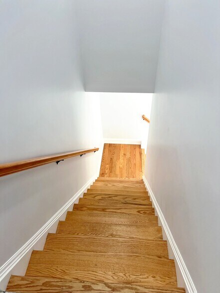 Primary Photo - 331 Myrtle Ave