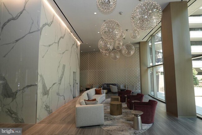 Building Photo - 4620 N Park Ave