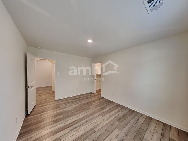 Building Photo - 1246 Treeta Trail