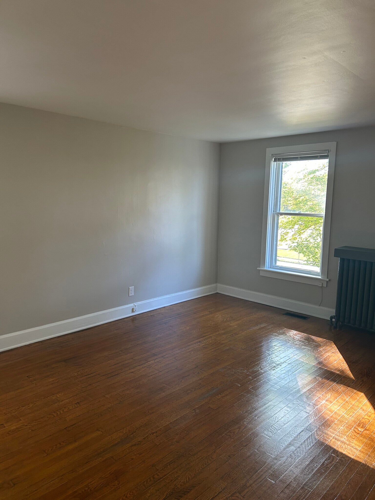 Building Photo - 1360 S Arch Ave