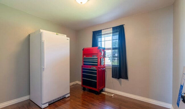 Building Photo - 3204 Butterfield Rd