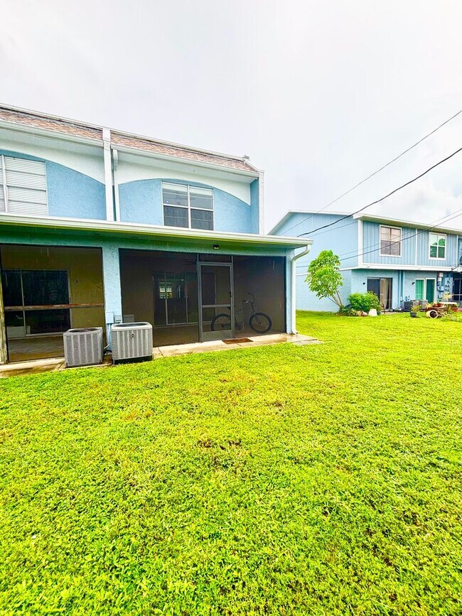 Building Photo - Stunningly Remodeled 2-Bed, 1.5-bath, with...