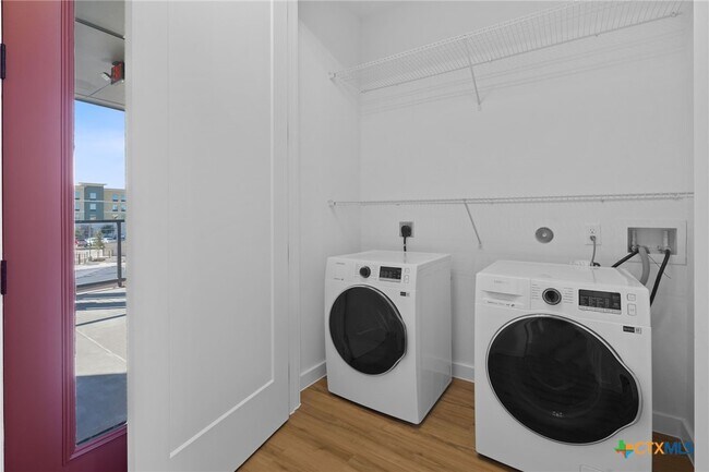 Building Photo - 2165 Gabriels Pl