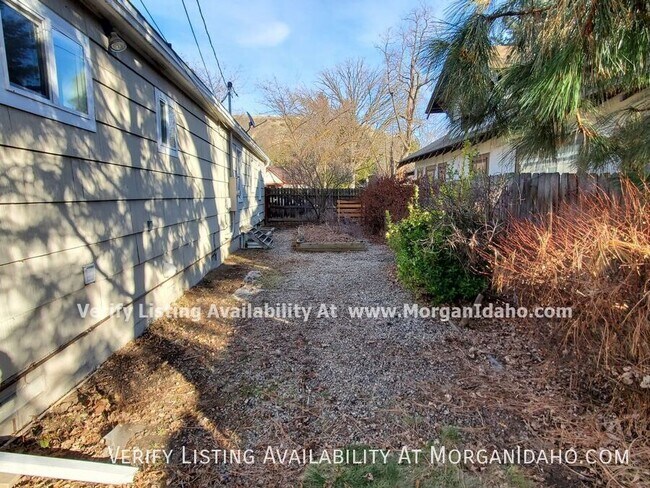 Building Photo - 1501 W Dewey St