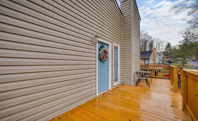 Building Photo - 1813 Todd Dr