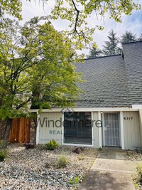 Building Photo - 6217ri