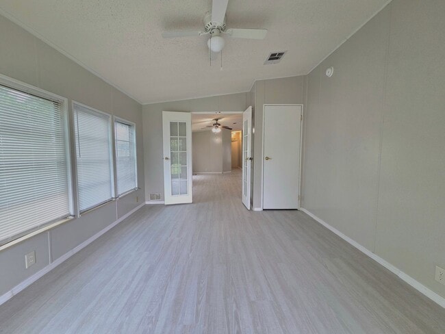 Building Photo - Beautiful 3Bed/2Bath Home in Lakeland