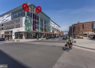 Building Photo - 2726 Gallows Rd