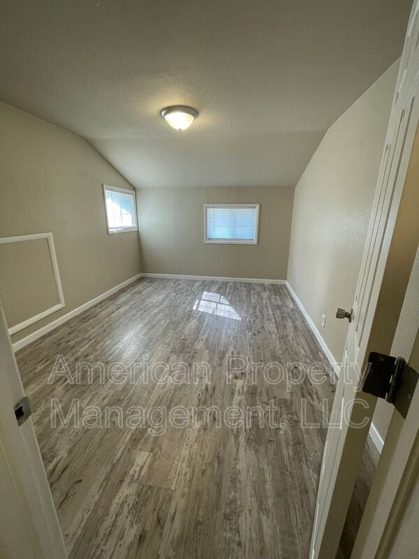 Building Photo - 3605 1/2 E 16th St-