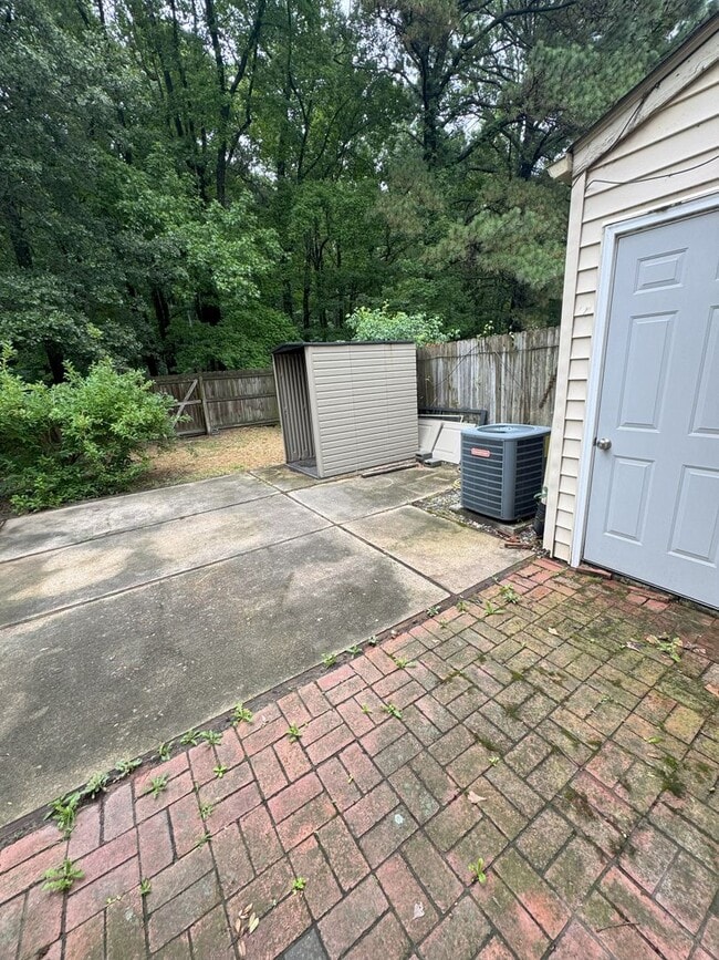 Building Photo - Charming 2 Bedroom in Churchland
