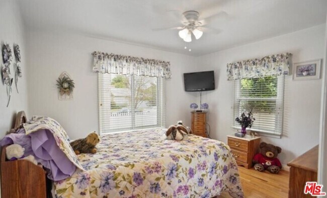 Building Photo - 6453 Montgomery Ave