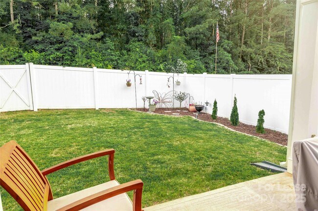 Building Photo - 2880 Sherrills Strm Dr