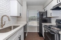 Building Photo - 1515 Campbell Rd