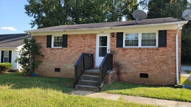 Primary Photo - 2 Bedroom 1 Bathroom Home