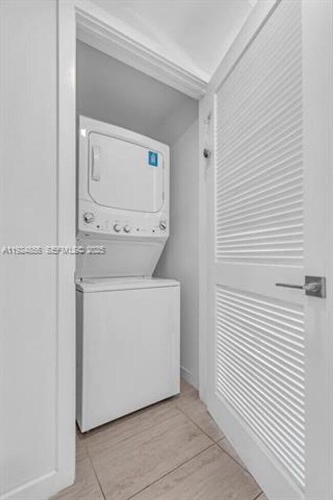 Building Photo - 3900 Biscayne Blvd