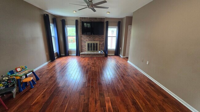 Building Photo - 1 Lenape Ln