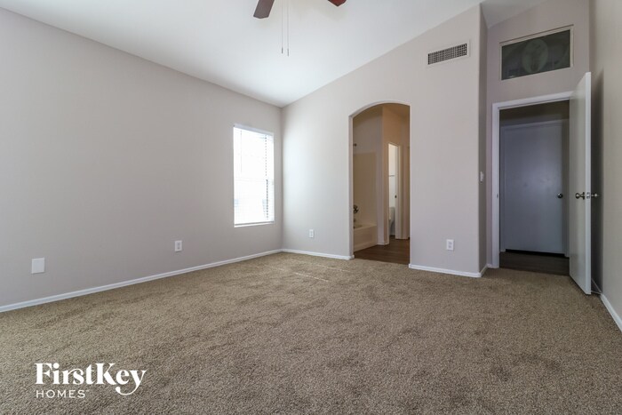 Building Photo - 8023 N 108th Dr