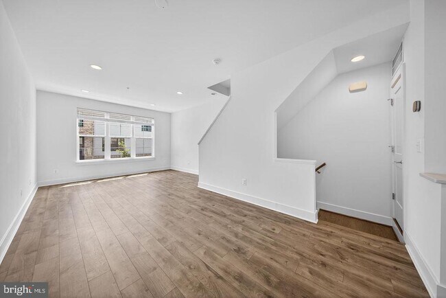 Building Photo - 7348 Blade Dr