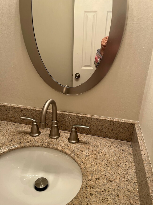 Building Photo - 201 Provincial Ct