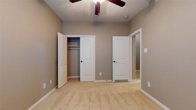 Building Photo - 12314 Meadow Breeze Dr