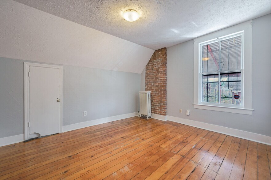 Building Photo - 429 Capitol Ave