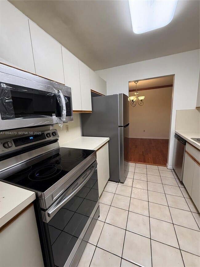 Building Photo - 7925 SW 86th St