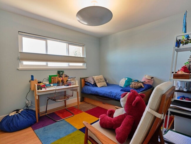 Building Photo - Forest Knolls: Luxuriously Remodeled Single Family Home w/ Expansive Views, Family Room, Office, ...