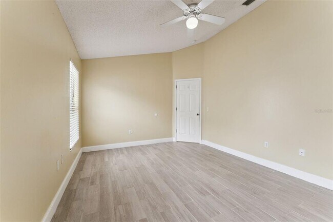 Building Photo - 439 Majesty Dr