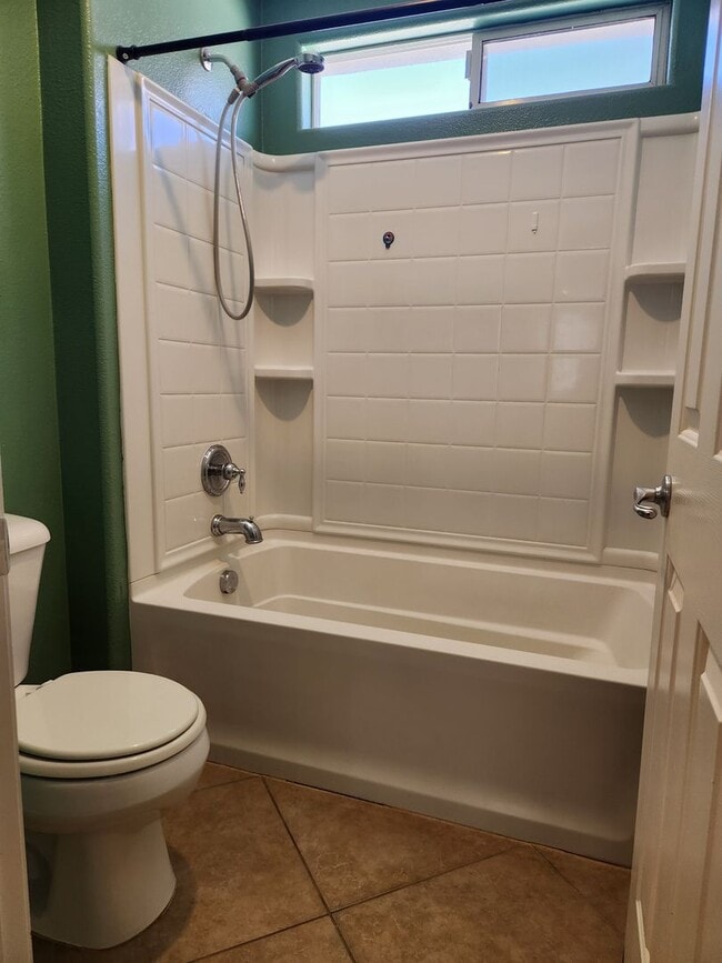 Building Photo - Rhodes Ranch 4 Bed Home | Guard-Gated Community | Trash & Sewer Included