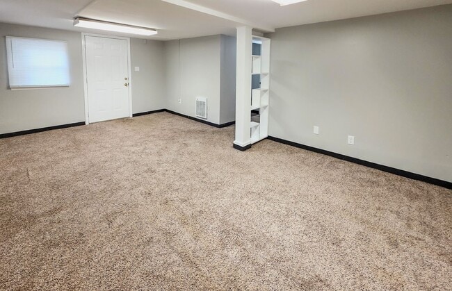 Building Photo - South Knoxville - Clean 2 Bedroom, 1 Bath,...