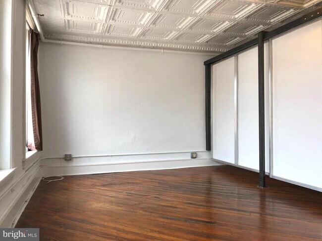 Building Photo - 126 Market St