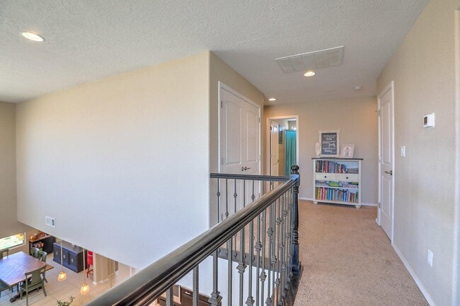 Building Photo - 6113 Oldenberg Dr SE