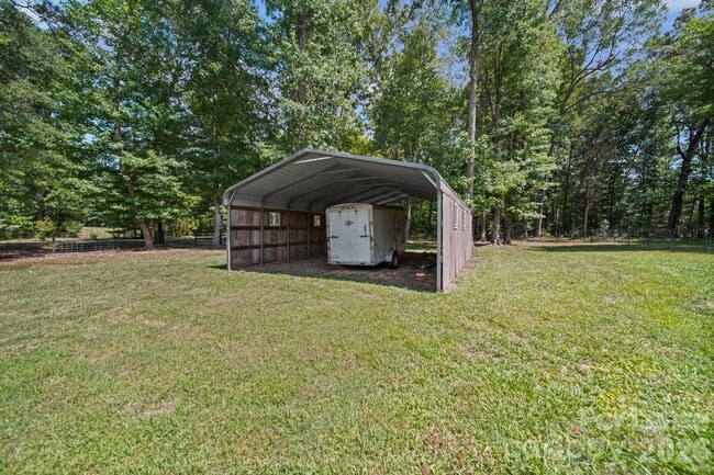 Building Photo - 7107 Nesbit Rd