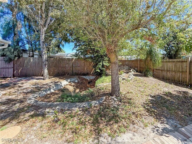 Building Photo - 429 Morgan Cir S