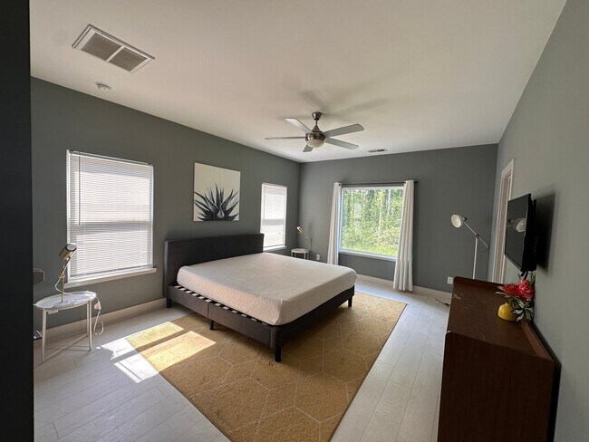 Building Photo - 4131 Merlane Dr